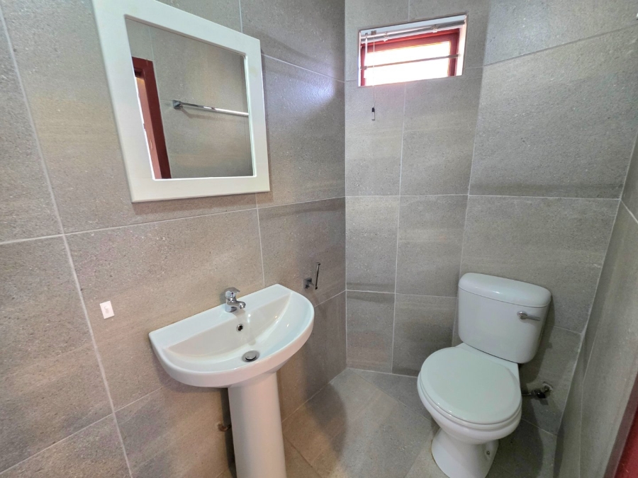 To Let 4 Bedroom Property for Rent in Hospitaalheuwel Free State